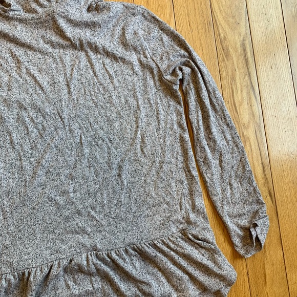 Jane and Delancey super soft hooded top. Small - Picture 13 of 13